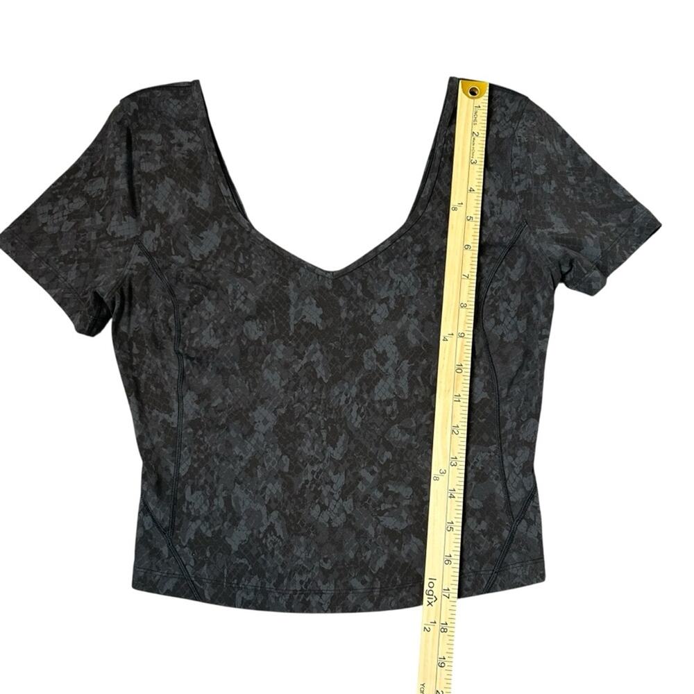 Lululemon Align Crop Top Size M Black Gray Graphite Diamond Dye Nulu T-Shirt - Picture 4 of 6